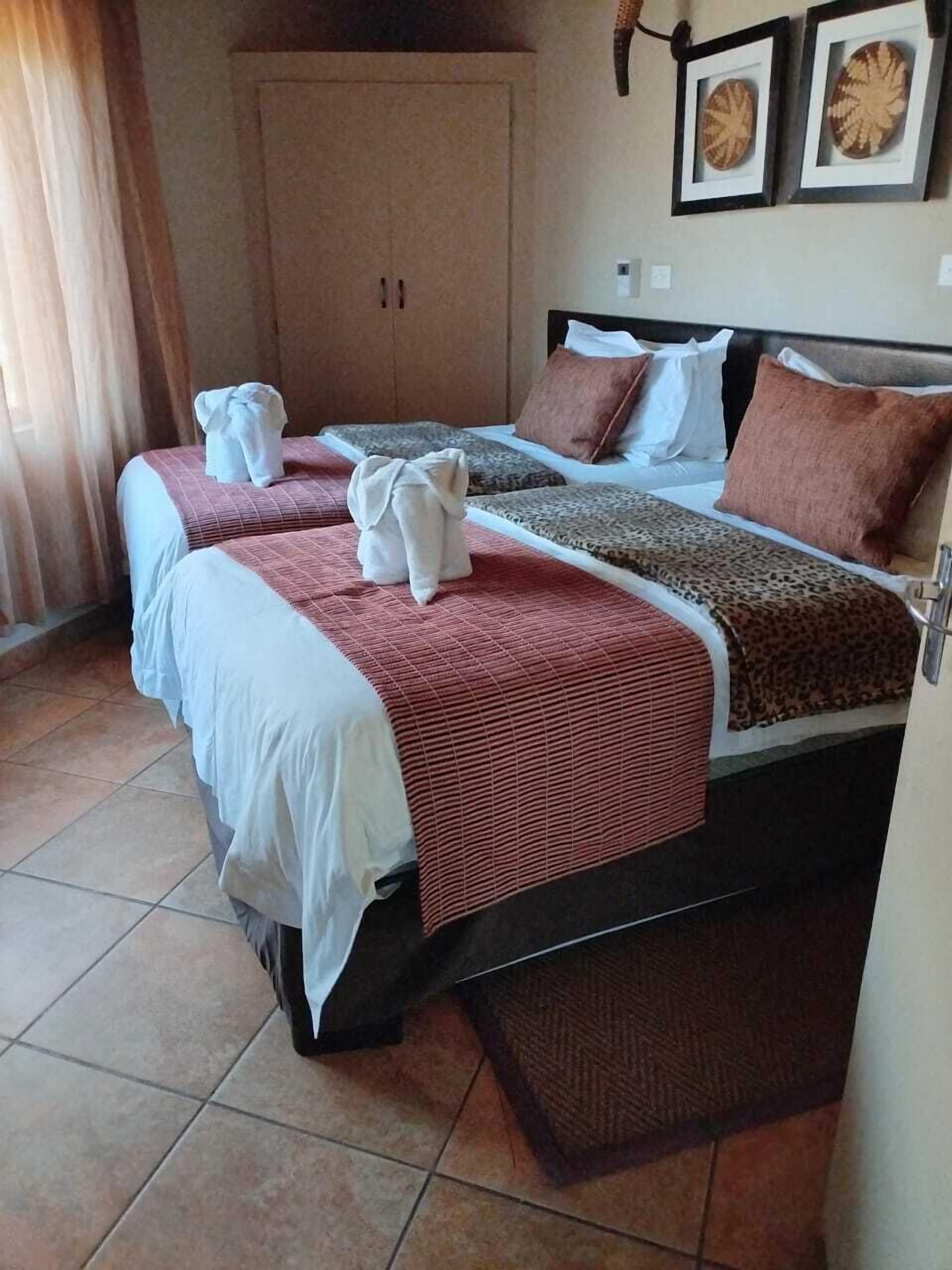 Family Chalet | 2 bedrooms, premium bedding, in-room safe, iron/ironing board