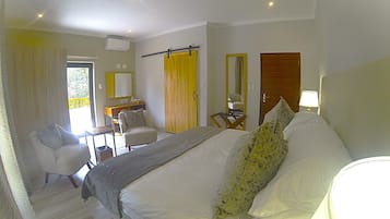 Nhà gỗ Executive, sân hiên, quang cảnh công viên | 2 phòng ngủ, bộ đồ giường cao cấp, két bảo mật tại phòng