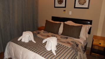 Traditional Chalet | 2 bedrooms, premium bedding, in-room safe, iron/ironing board