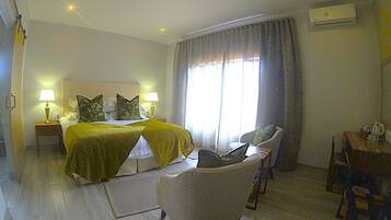 Executive Chalet, Patio, Park View | 2 bedrooms, premium bedding, in-room safe, iron/ironing board