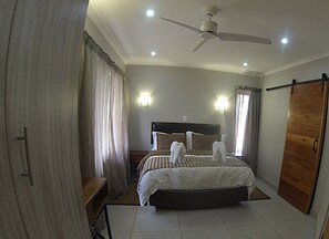 Romantisches Chalet | 2 Schlafzimmer, hochwertige Bettwaren, Zimmersafe, Bügeleisen/Bügelbrett