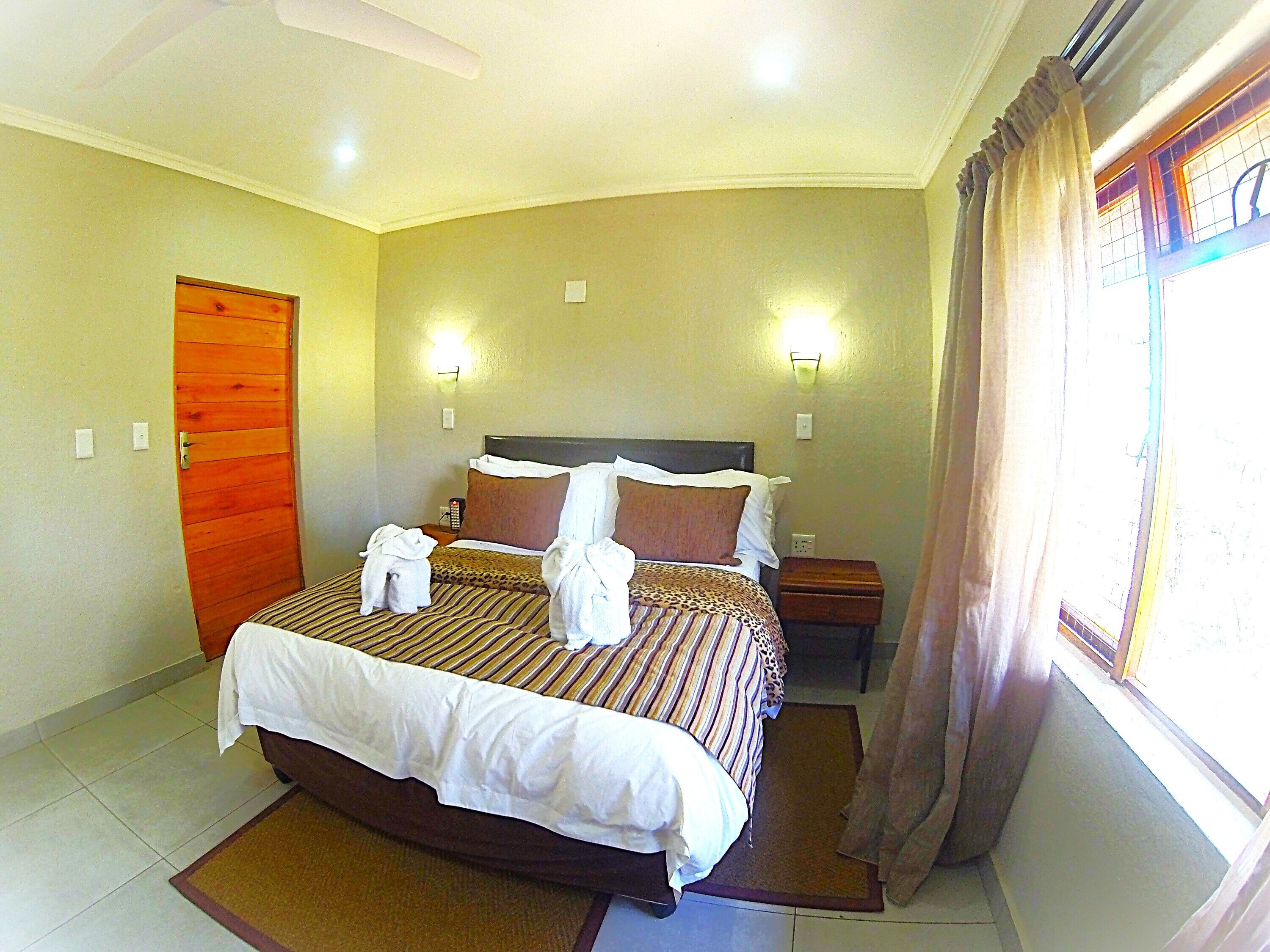 Basic Bungalow | 2 bedrooms, premium bedding, in-room safe, iron/ironing board