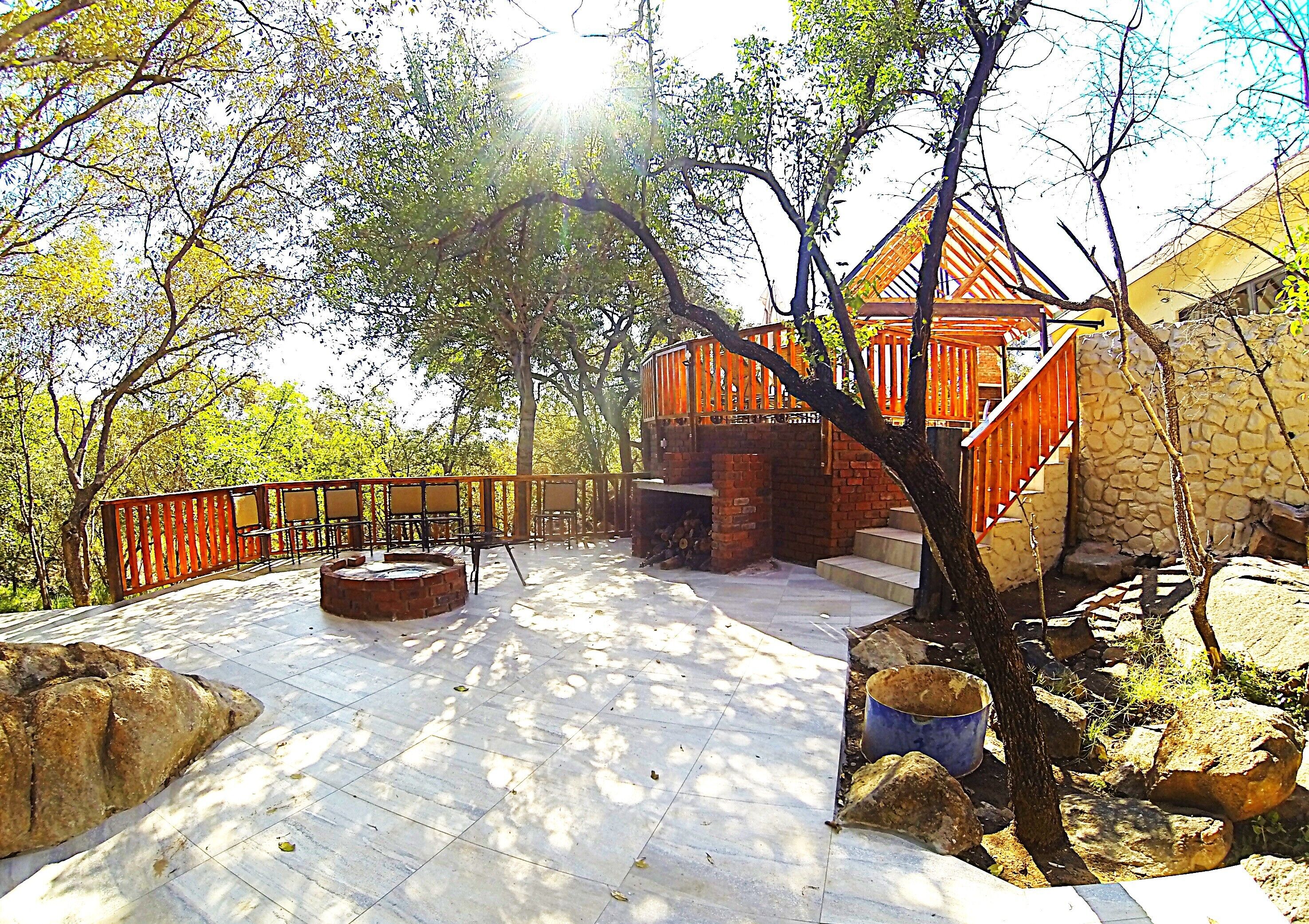 Chalet Exécutif, patio, vue parc | Terrasse/Patio