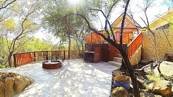 Chalet Exécutif, patio, vue parc | Terrasse/Patio