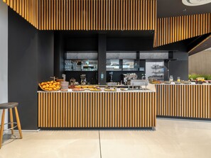 Daily cooked-to-order breakfast (EUR 14 per person)