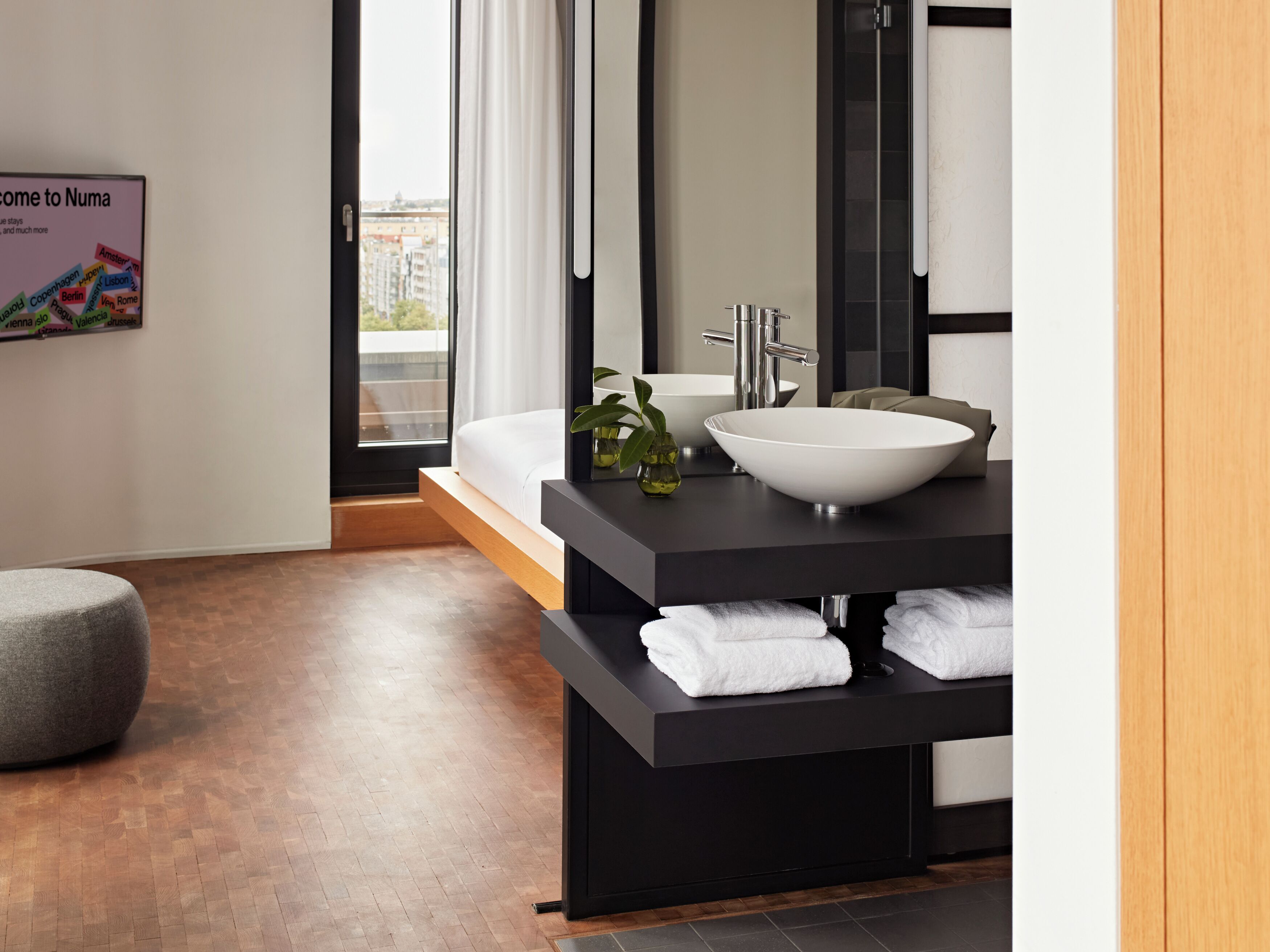 XL Studio, Kitchenette, Balcony | Bathroom | Shower, rainfall showerhead, eco-friendly toiletries, hair dryer