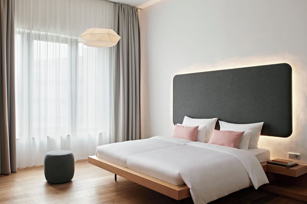 Large Studio with Kitchenette | 1 bedroom, premium bedding, in-room safe, individually decorated