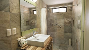 Ducha, artículos de higiene personal gratuitos y secador de pelo