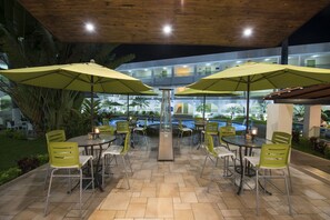 Outdoor dining - Hotel Palace Inn (Tuxtla Gutierrez)