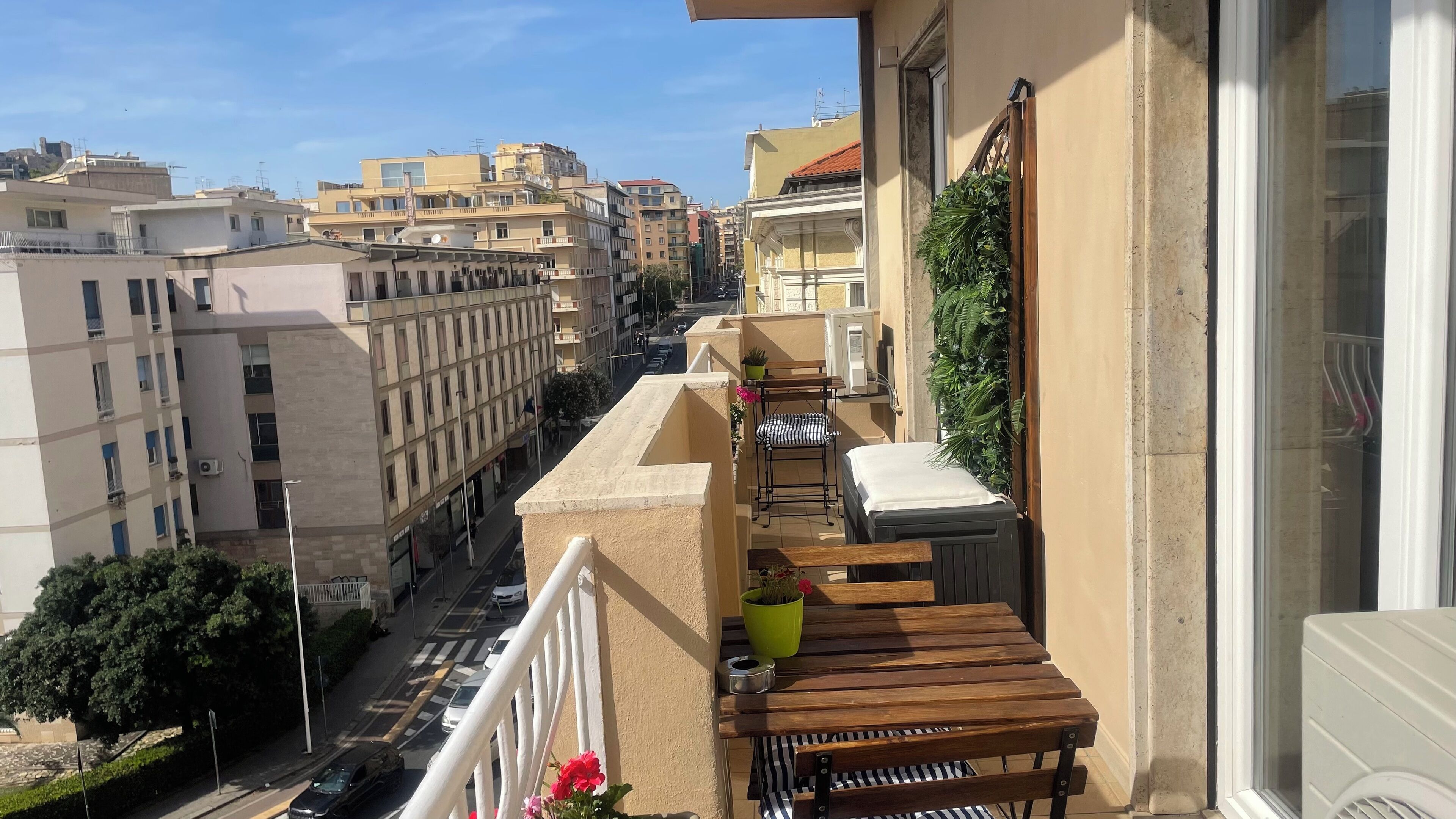 Superior Apartment, 2 Bedrooms, 2 Bathrooms, City View | Terrace/patio