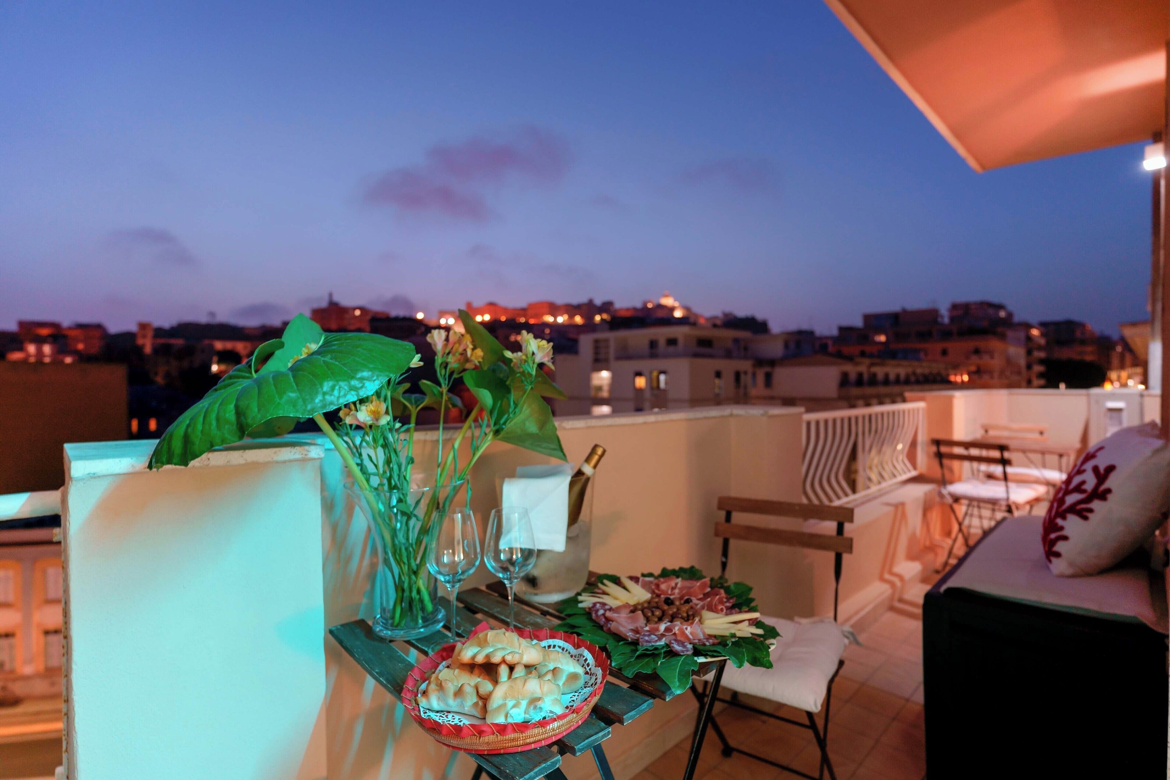 Superior Apartment, 2 Bedrooms, 2 Bathrooms, City View | Terrace/patio
