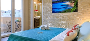Suite 1, Cagliari Magica, vista panoramica | 2 bedrooms, Egyptian cotton sheets, premium bedding, down comforters