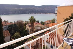 Appartamento Classic, letti multipli, vista mare | Vista spiaggia/mare