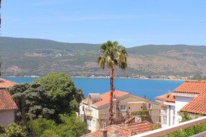 Water view - Guest House Tomanovic (Herceg Novi)