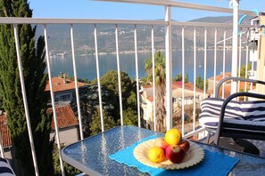 Appartamento Classic, letti multipli, vista mare | Vista spiaggia/mare