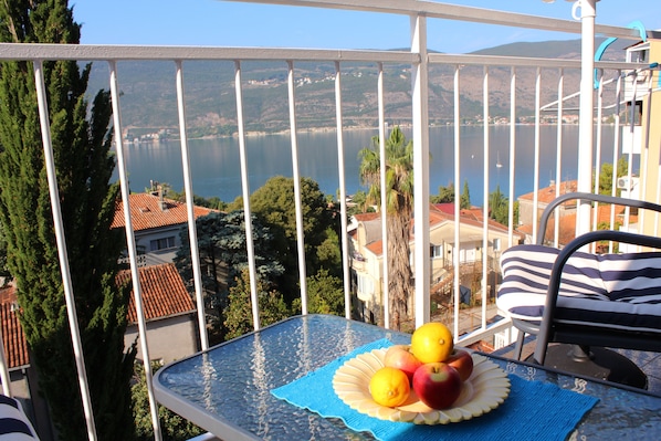 Classic-Apartment, Mehrere Betten, Meerblick | Strand-/Meerblick