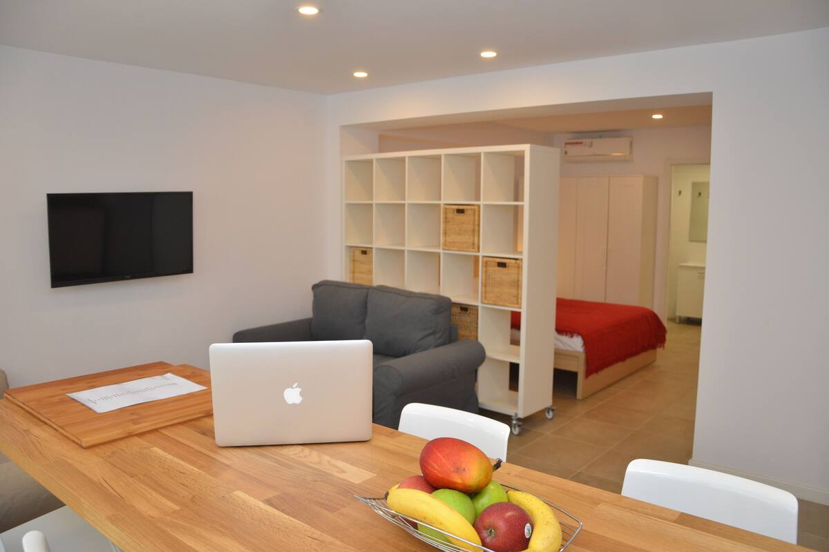 Family Studio up to 4 people | Living room