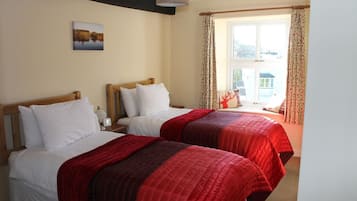 Traditional Twin Room, 2 Twin Beds, Non Smoking, Garden View | Desk, iron/ironing board, free WiFi, bed sheets
