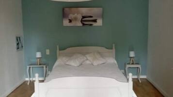 Rideaux occultants, Wi-Fi gratuit, draps fournis