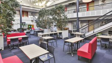 Morgenmadsbuffet hver dag (9.9 EUR pr. person)