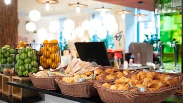 Daily buffet breakfast (EUR 14.50 per person)