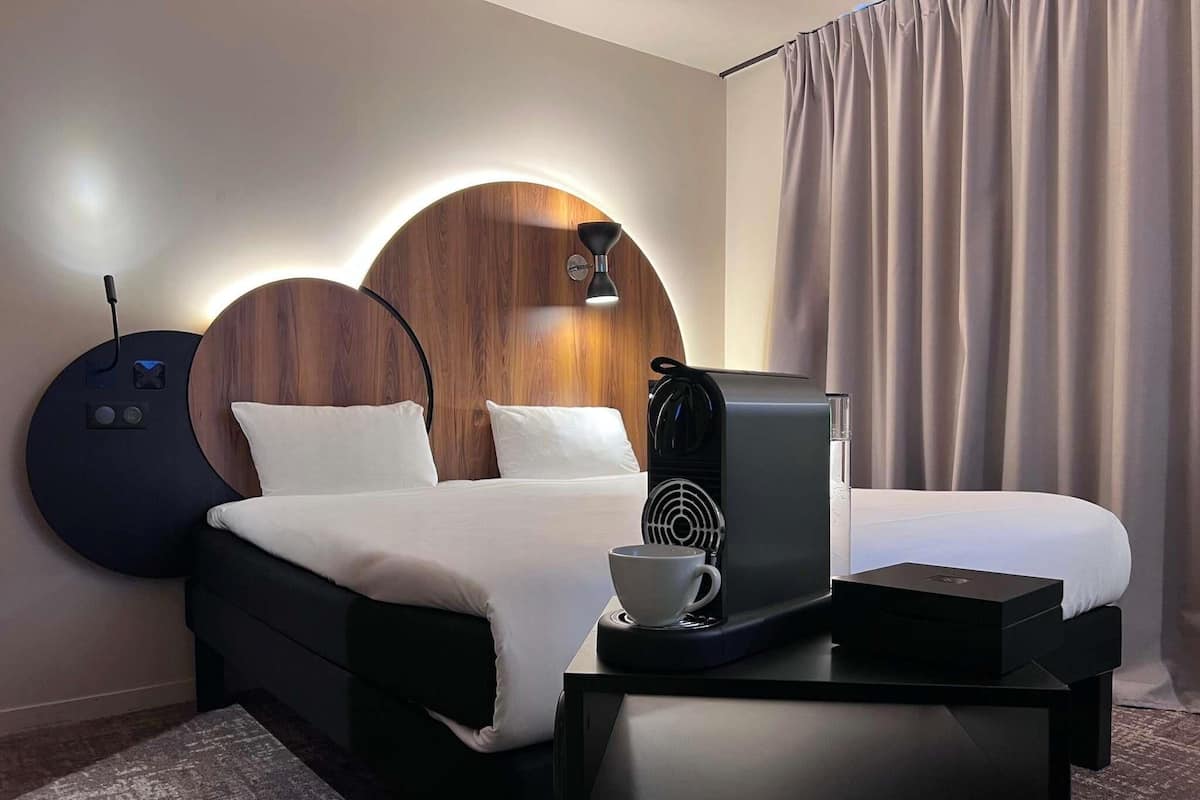 Comfort Room, 1 Double Bed | Desk, soundproofing, free cribs/infant beds, free WiFi