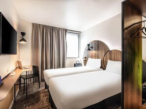 Standard Room, 2 Single Beds | Desk, blackout curtains, soundproofing, free cots/infant beds - ibis Styles Paris Meteor Avenue d'Italie (Paris)