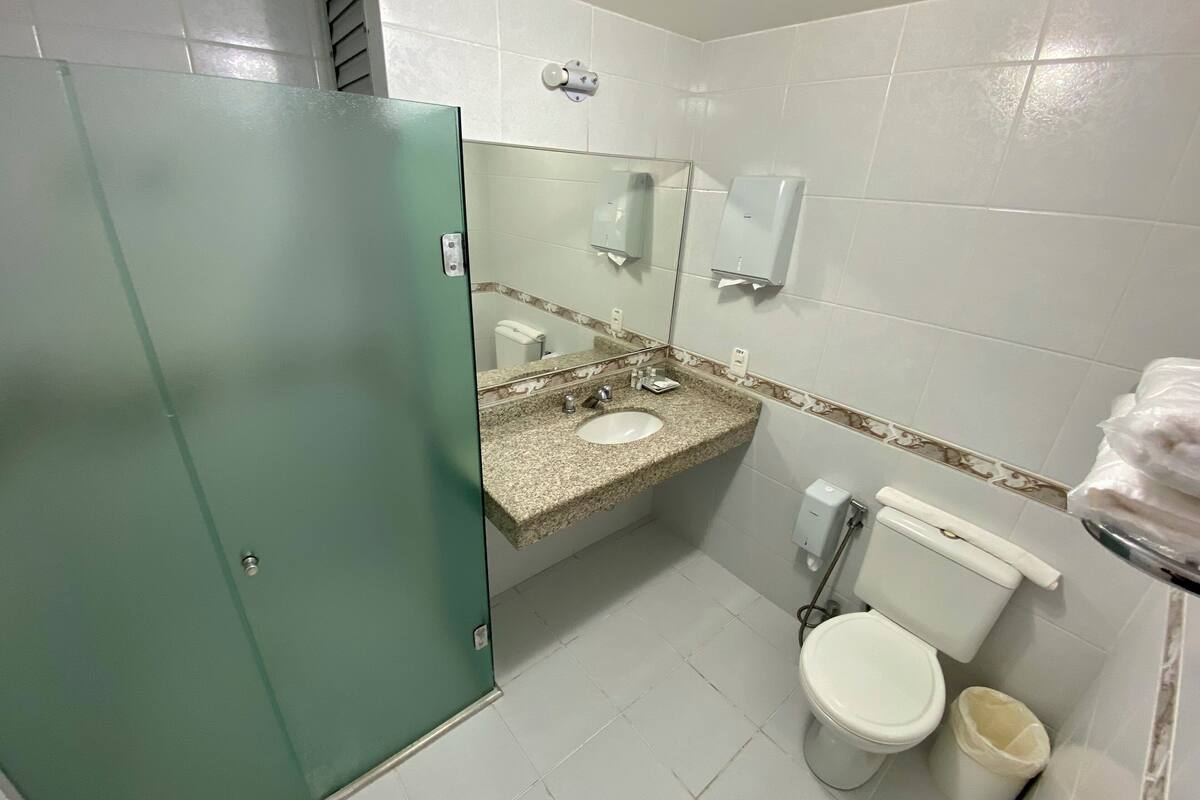superior suite, 1 double bed | bathroom | shower, free toiletries, hair dryer, towels