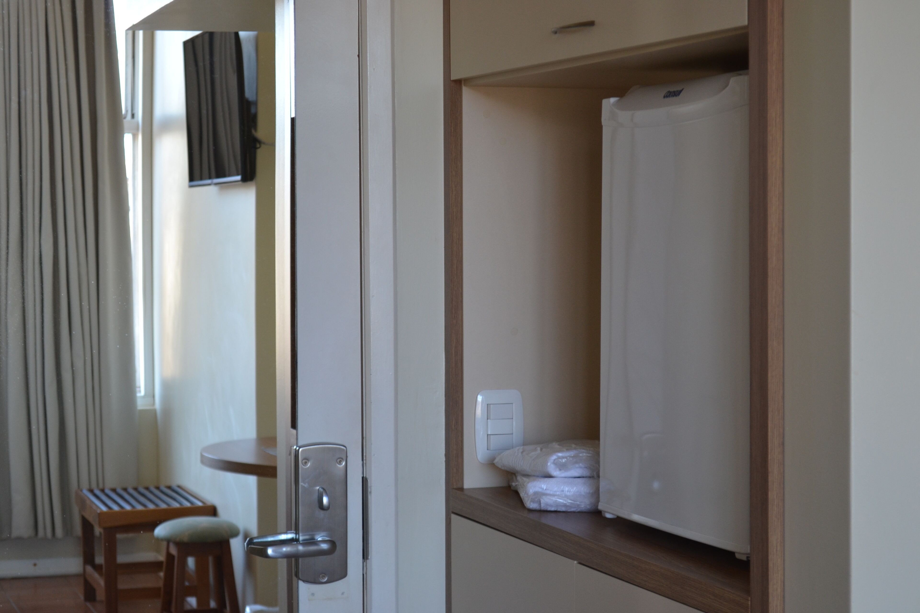 standard suite, 2 single beds | minibar, desk, blackout curtains, soundproofing
