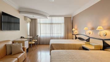 Minibar, escritorio, cortinas blackout y sistema de insonorización