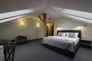 华丽公寓, 1 张大床 | 防过敏的被褥、迷你吧、办公桌、遮光窗帘