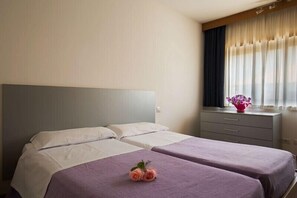 Värdeförvaringsskåp på rummet, strykjärn/strykbräda och gratis wi-fi