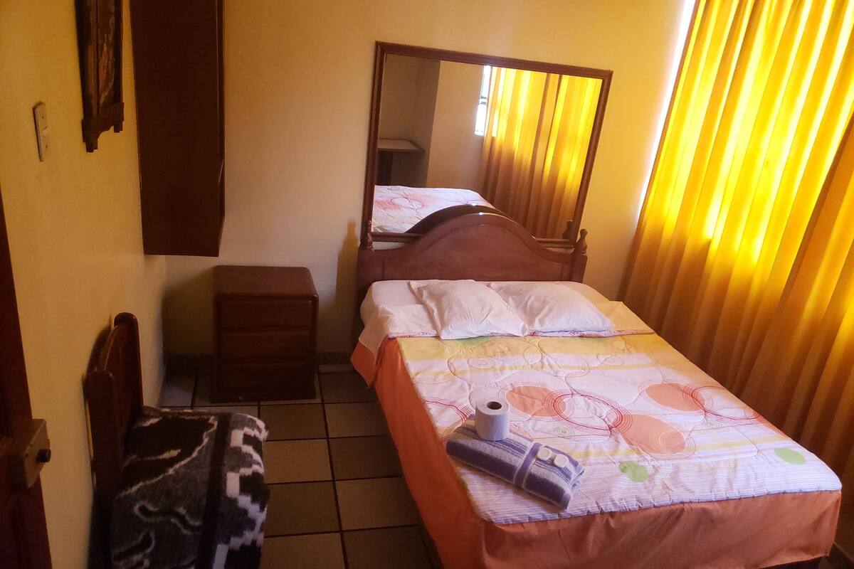 Double Room, 1 Double Bed, Non Smoking | Down duvets, iron/ironing board, free WiFi