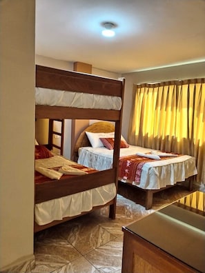 Triple Room, 3 Single Beds, Private Bathroom
