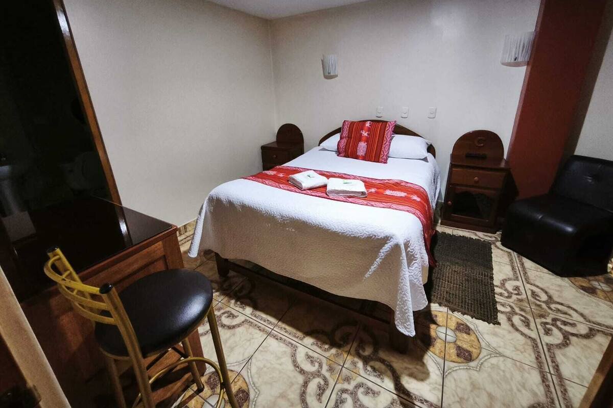 Doppelzimmer, 1 Doppelbett, eigenes Bad