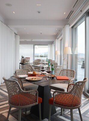 Bao gồm bữa sáng nấu theo yêu cầu hàng ngày 