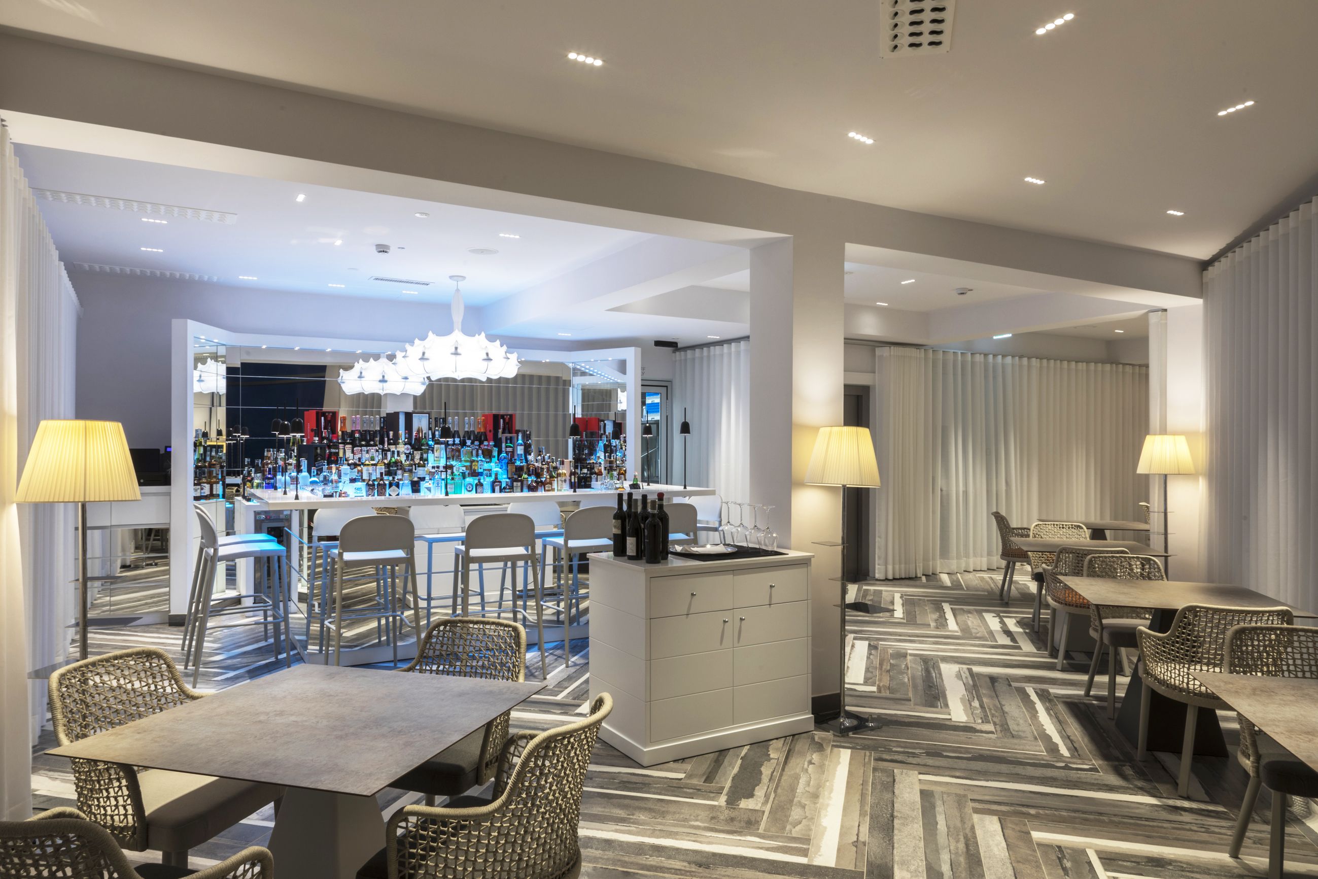 Free daily cooked-to-order breakfast 