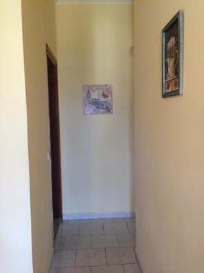 Basic-Apartment, Stadtblick | Wohnbereich