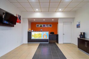 Lobby - Motel 6 Alma, AR (Alma)