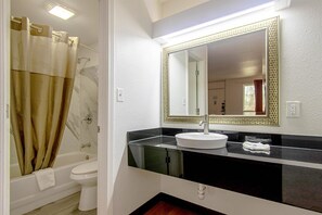 Rainfall showerhead, hair dryer, towels, soap