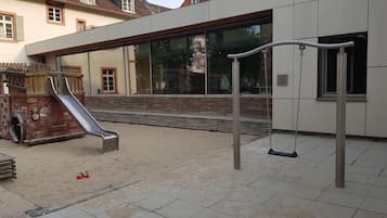 Außen-Kinderspielplatz