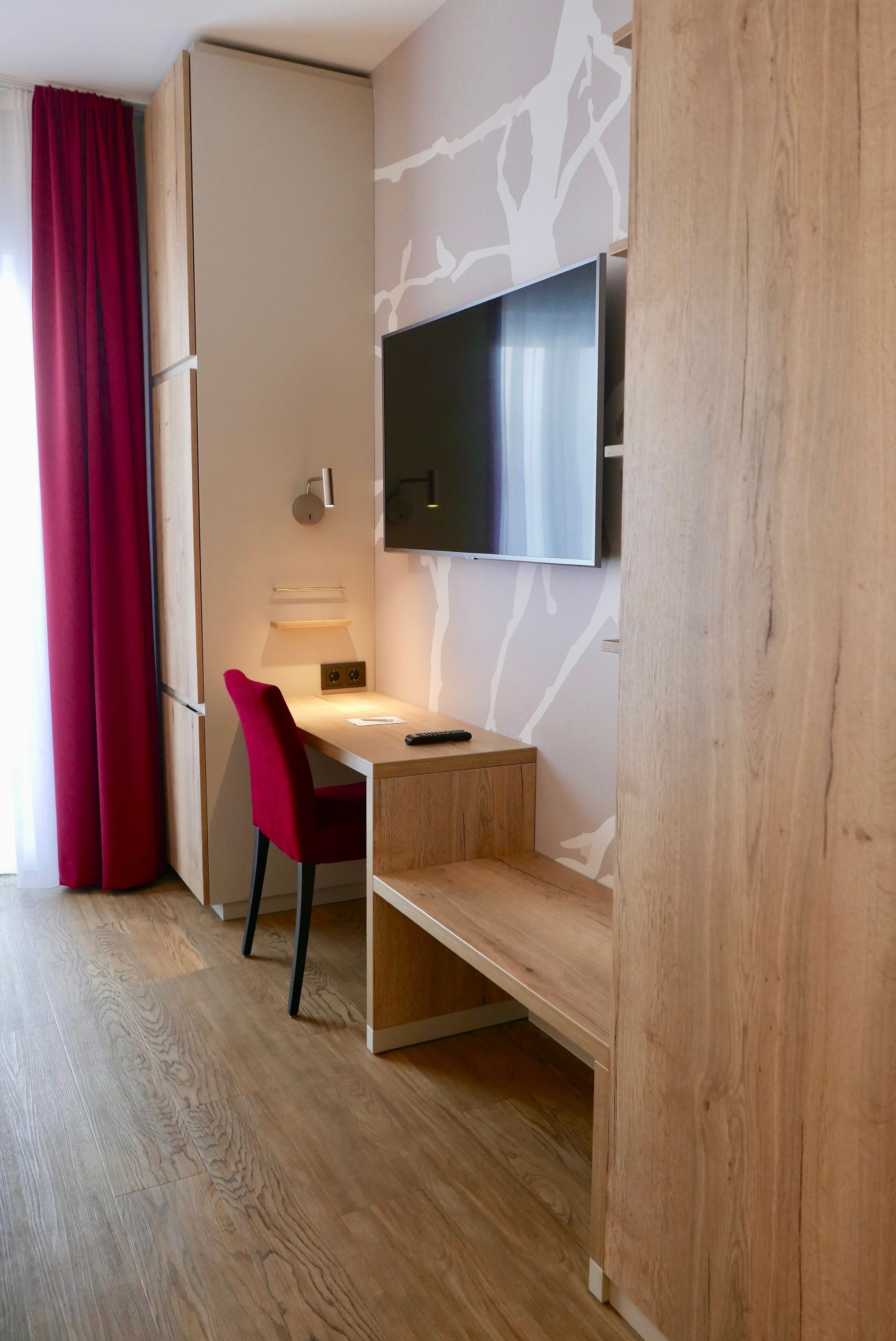 family room | living area | flat-screen tv