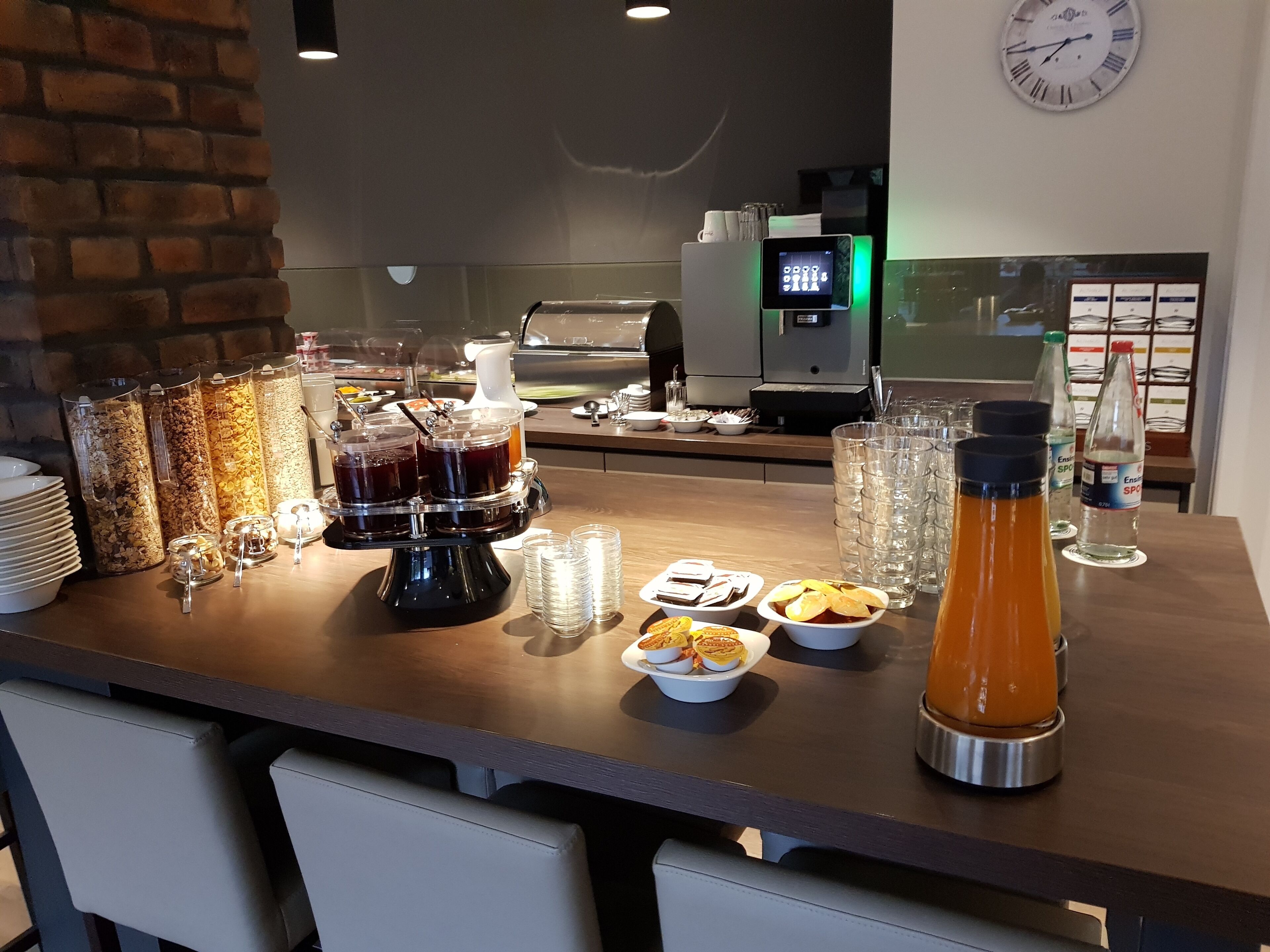 daily buffet breakfast (eur 9.5 per person)