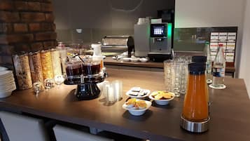 Frukostbuffé varje dag mot avgift