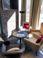 Sala de estar en el lobby