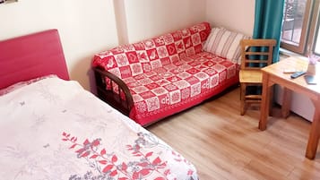 Comfort-Studiosuite | Schreibtisch, Verdunkelungsvorhänge, schallisolierte Zimmer