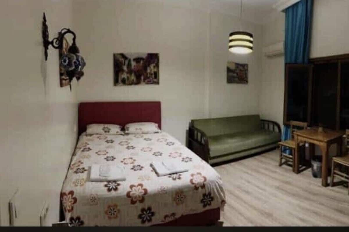 Suíte estúdio conforto | Escrivaninha, cortinas blackout, quartos à prova de som