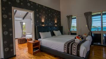 Villa, 2 soverom, sjøutsikt | Safe på rommet, strykejern/-brett, wi-fi (inkludert) og sengetøy