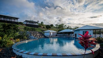 Outdoor pool, sun loungers