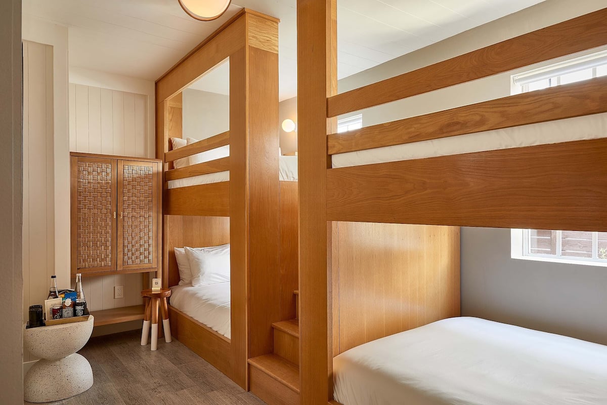 Family Suite | Egyptian cotton sheets, premium bedding, pillowtop beds, desk